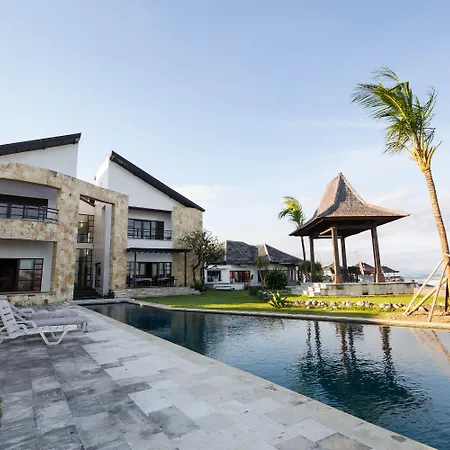 Suarti Resort, Villas & Gallery