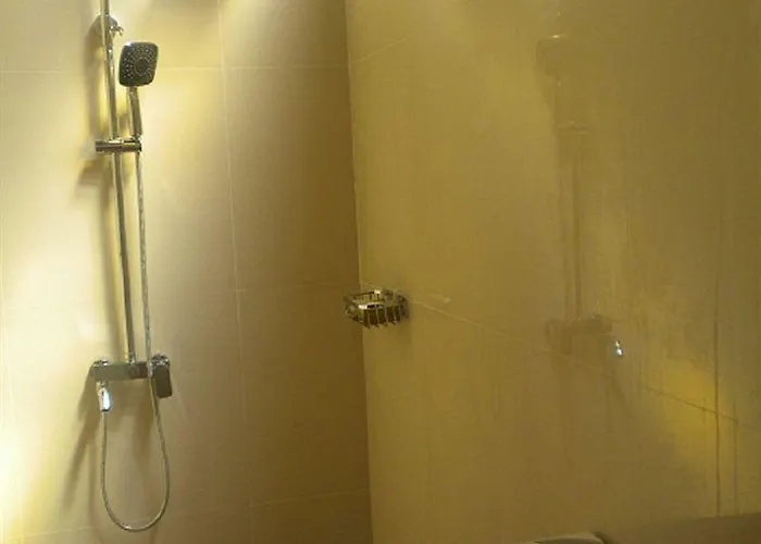 Suarti Resort, & Gallery 4*