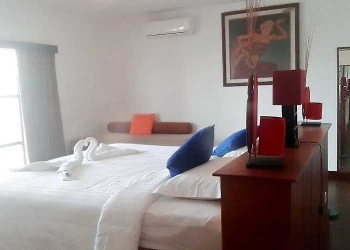 ホリデーパーク Suarti Resort, & Gallery 4*