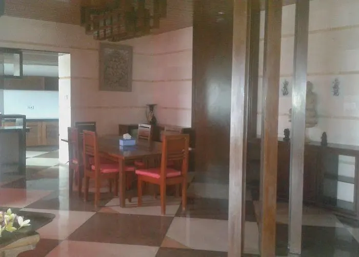 Suarti Resort, & Gallery 4*