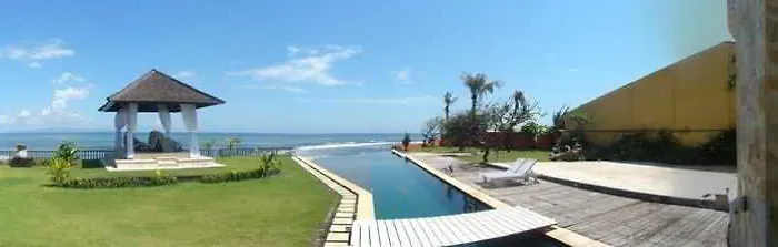 Suarti Resort, & Gallery ホリデーパーク 4*