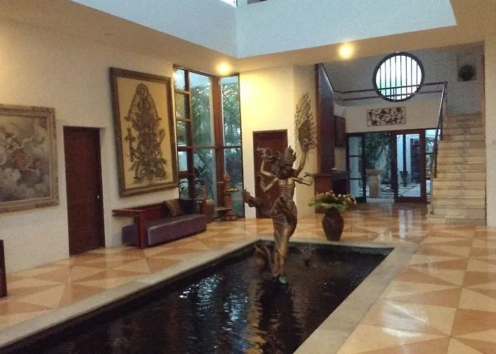 Suarti Resort, & Gallery 4*